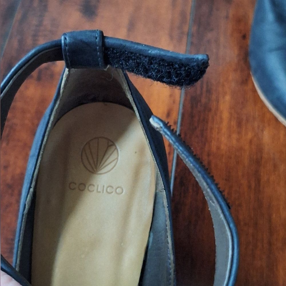 Coclico Jory Cutout Wedge Black Leather Booties, Size EU 39.5 US 8.5 - Picture 9 of 9